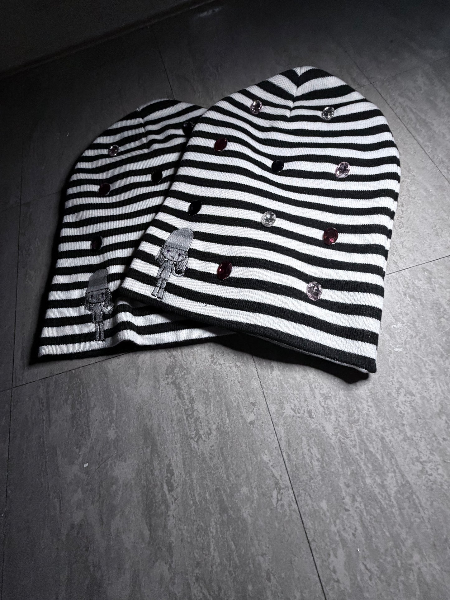STRIPPED BEANIE